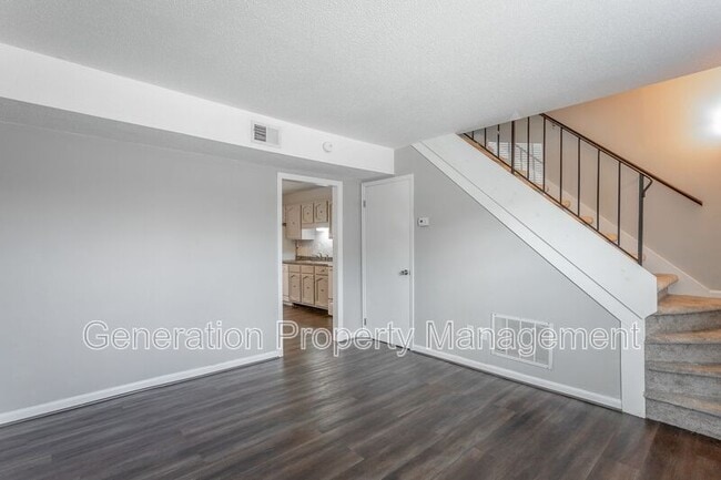 Building Photo - 44 St Victors Ln