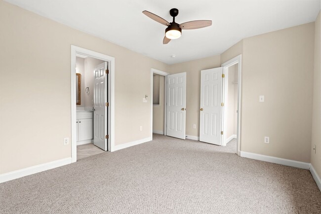 Building Photo - Available mid-July! 2 Bedroom, 2.5 bath Southern Village Stunner!