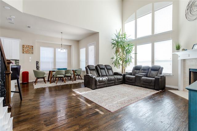 Building Photo - 8801 Stenson St