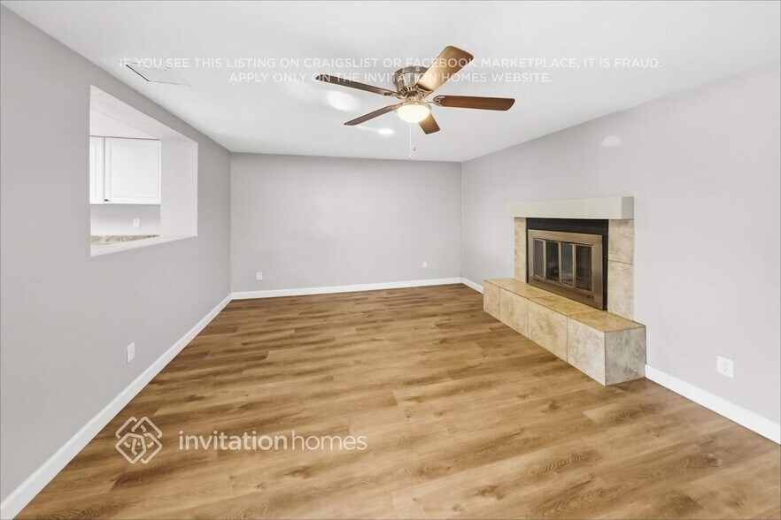 Building Photo - 3068 N 87th Ave
