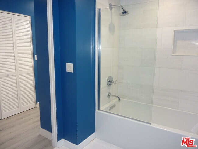 Building Photo - 13065 Mindanao Way