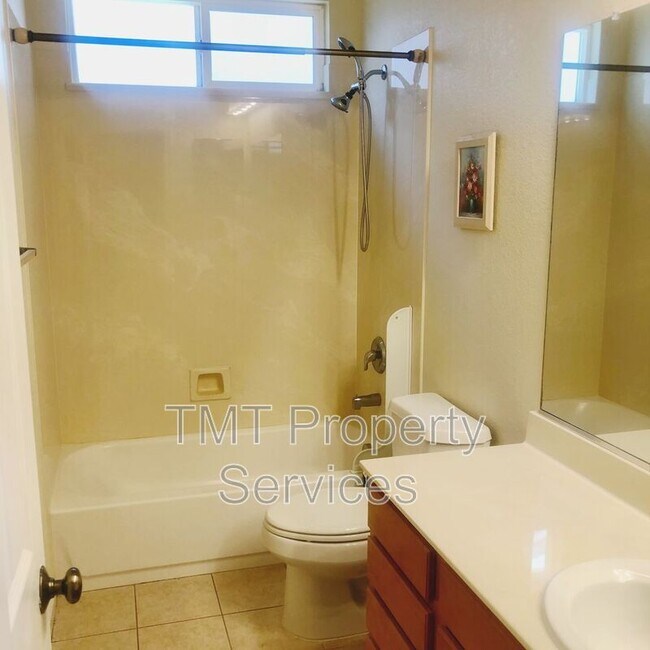 Building Photo - 2362 Dunsley Cir