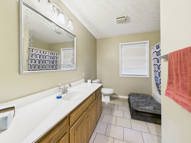 Building Photo - 114 Dogwood Cir