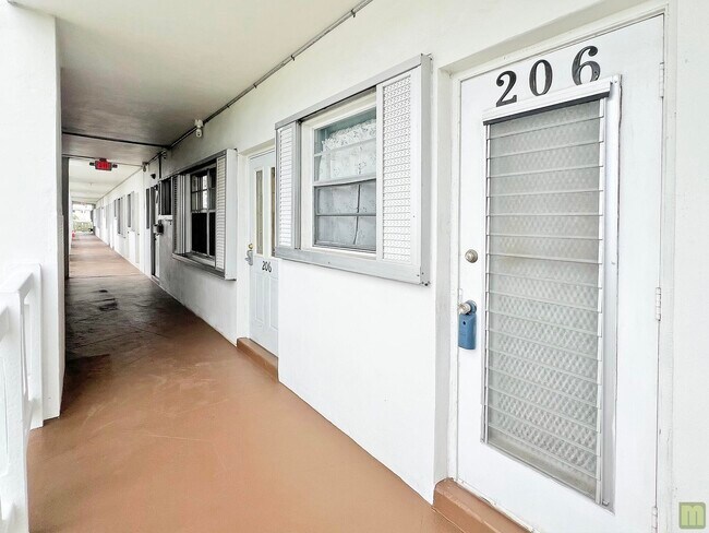 Building Photo - 1490 NW 43rd Ave