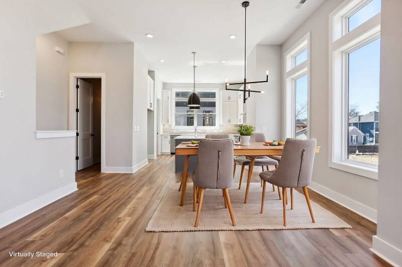 Building Photo - 107 E 9th St