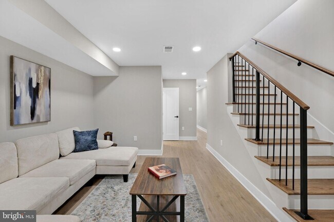 Building Photo - 5333 5th St NW