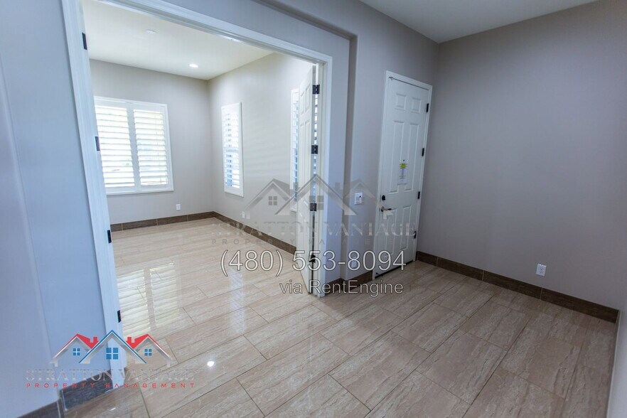Building Photo - 4721 E Casitas Del Rio Dr