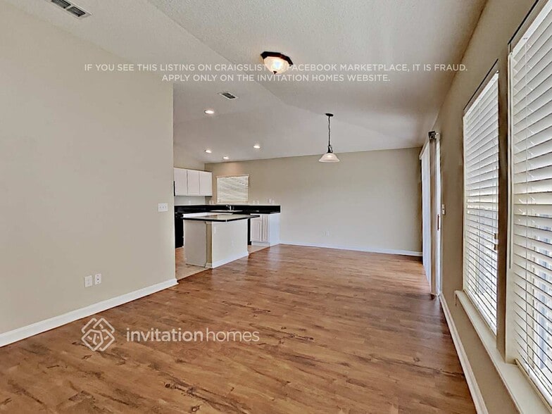 Building Photo - 76626 Timbercreek Blvd