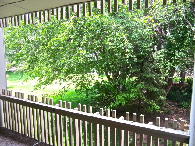 Building Photo - One Bedroom Apartment In Two Mile Creek.  Amazing Location!