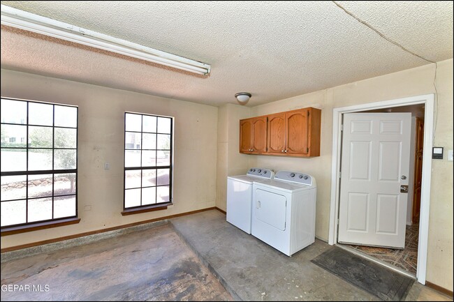 Building Photo - 11620 Laura Marie Dr