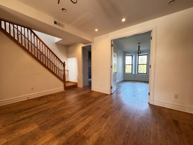 Building Photo - 7 bedroom in BROOKLYN NY 11213