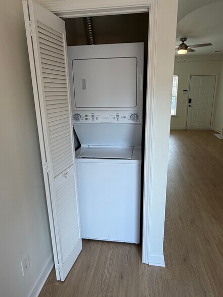 Your new washer / dryer. - 2017A Beech Ave