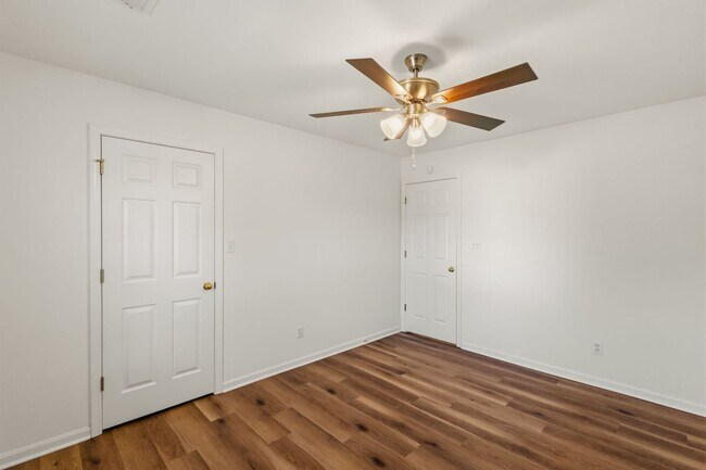 Building Photo - 3505-3507 La Mesa Dr.
