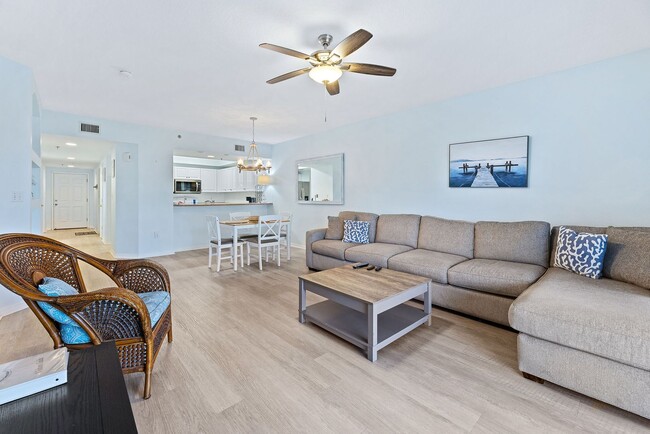 Building Photo - Beautiful 3 Bed 2 Bath Ocean Walk Condo
