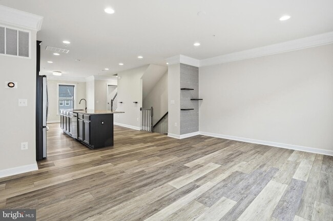 Building Photo - 14325 Potomac Heights Ln