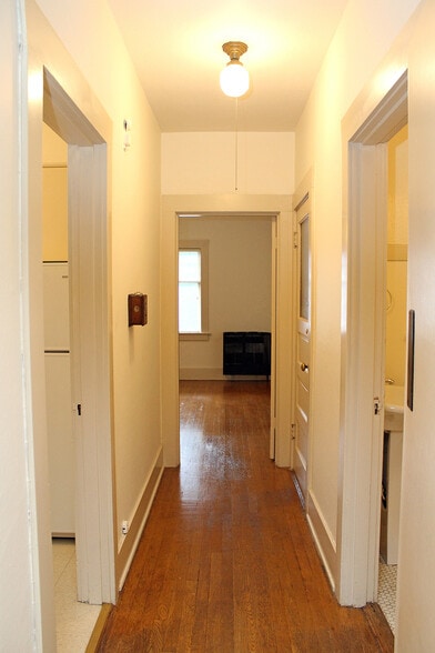 Building Photo - 1624 NE Tillamook St