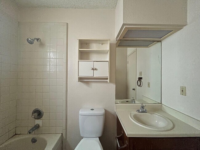 Building Photo - 115 Allen Dr