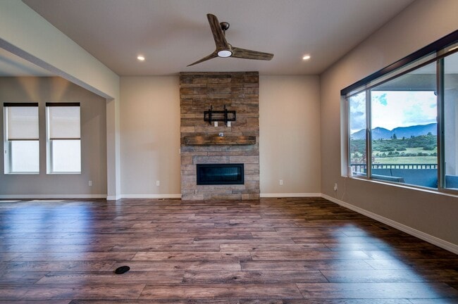 Building Photo - 15838 Long Valley Dr