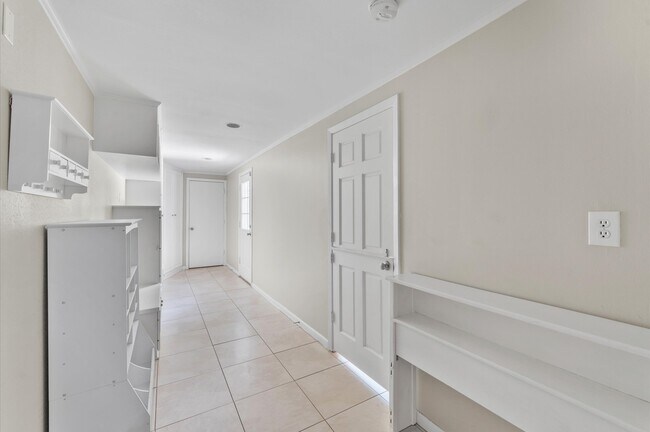 Building Photo - 3510 Elmridge St