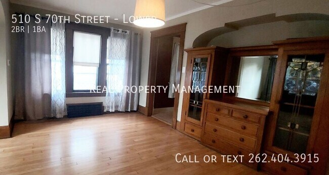 Building Photo - 510 S 70th St