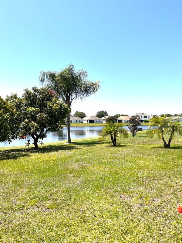 Building Photo - 11404 Misty Isle Ln