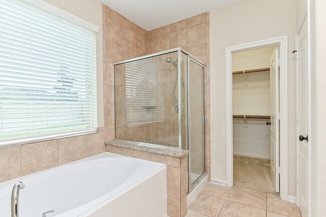 Building Photo - 6026 Baileys Run Ln