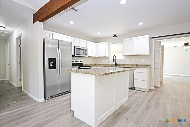Building Photo - 438 Forshage Blvd