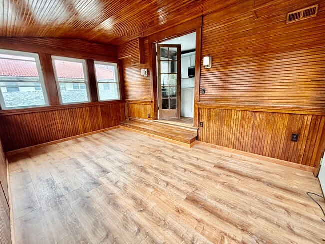 Building Photo - 3415 Locust St