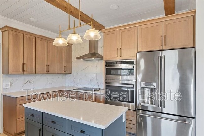 Building Photo - 695 Cedar Point