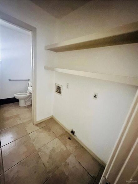 Building Photo - 2804 Gumwood Ave W