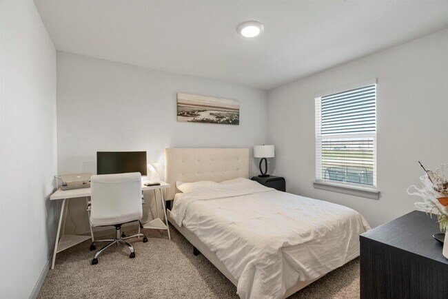 Building Photo - 217 Cupreata Ln