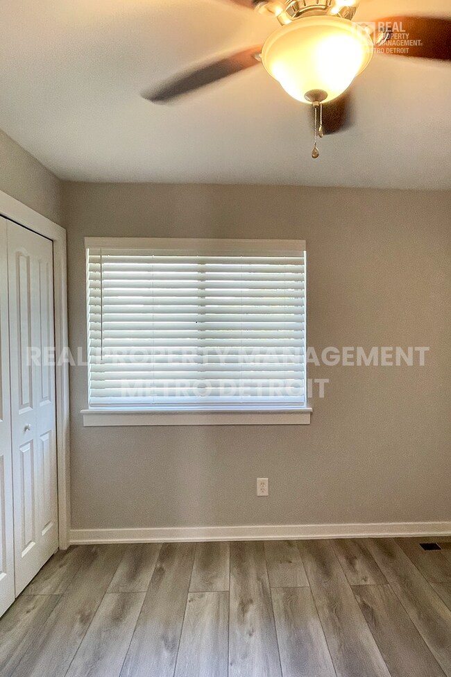 Building Photo - SPRING INTO A NEW HOME