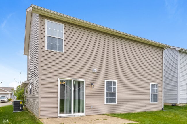 Building Photo - 536 New Moon St