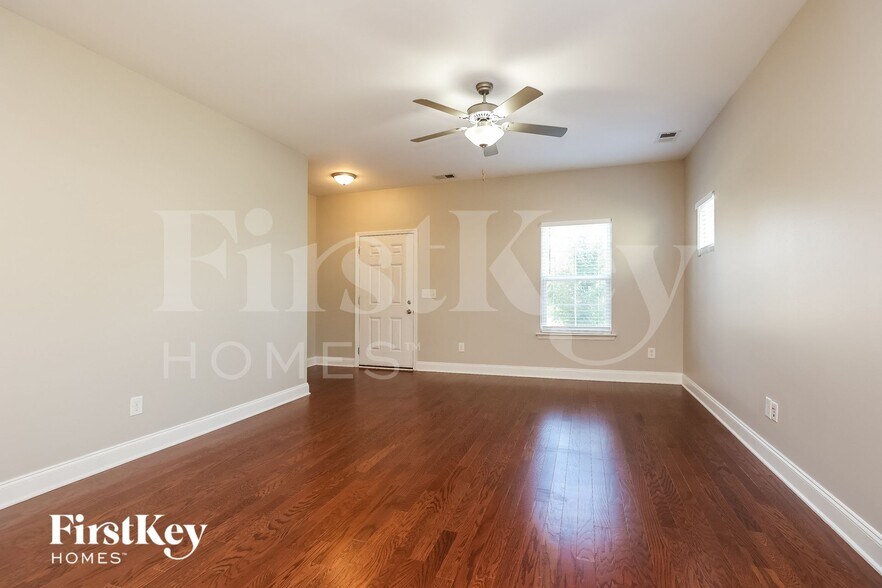 Building Photo - 286 Telavera Dr