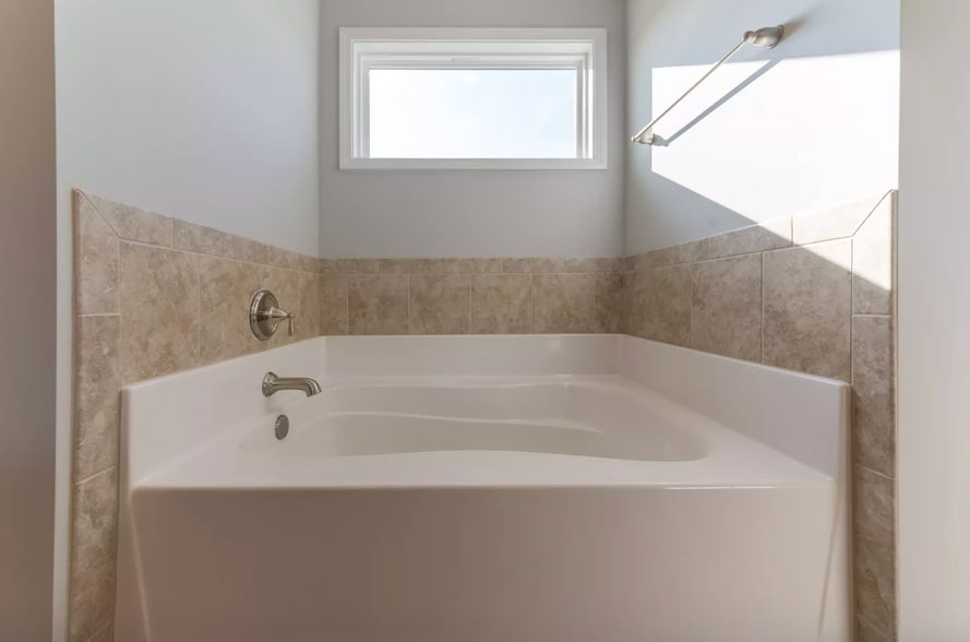 Building Photo - Room in House on Hanover Ct