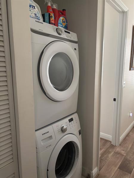 Building Photo - 1316 SW 3rd Ct