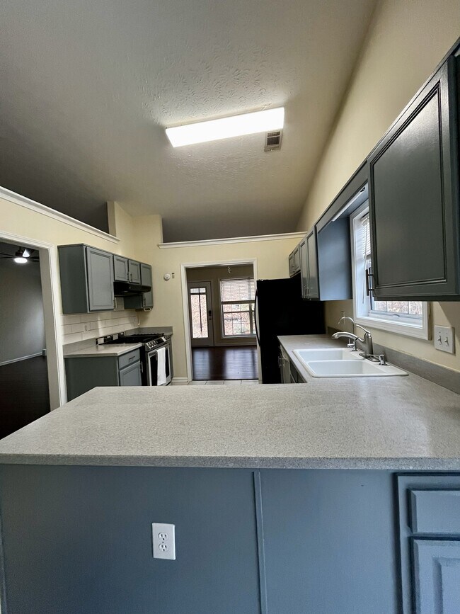 Building Photo - 2925 Dogwood Creek Pkwy NW