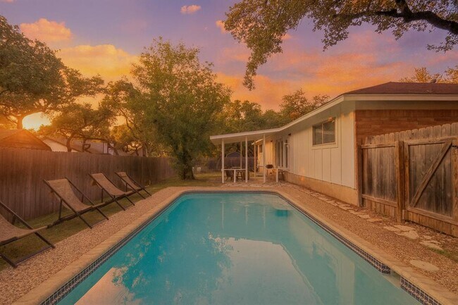 Building Photo - 11500 Sterlinghill Dr