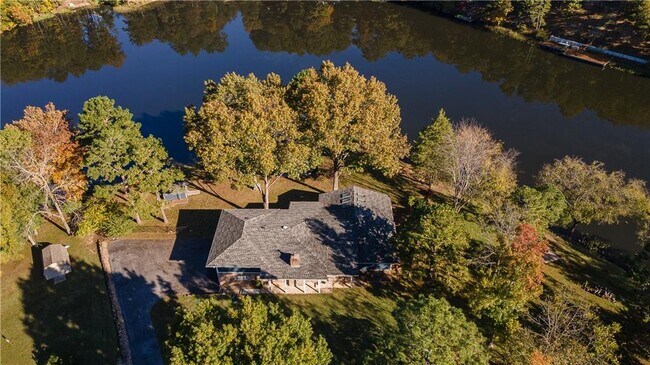 Building Photo - 12 Itetbury Ln