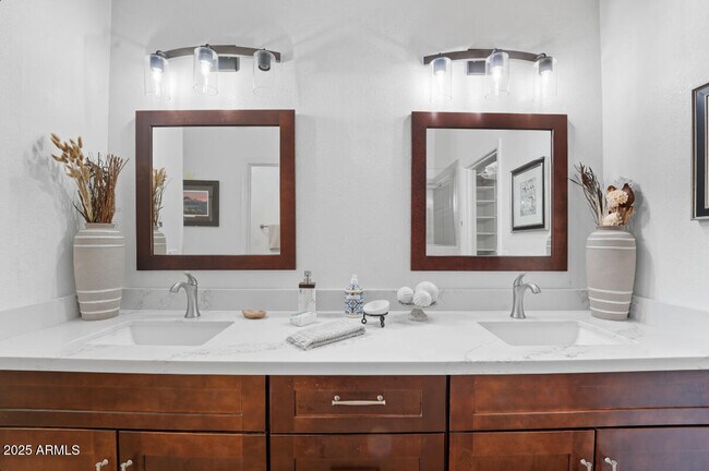 Building Photo - 19412 N 85th Dr