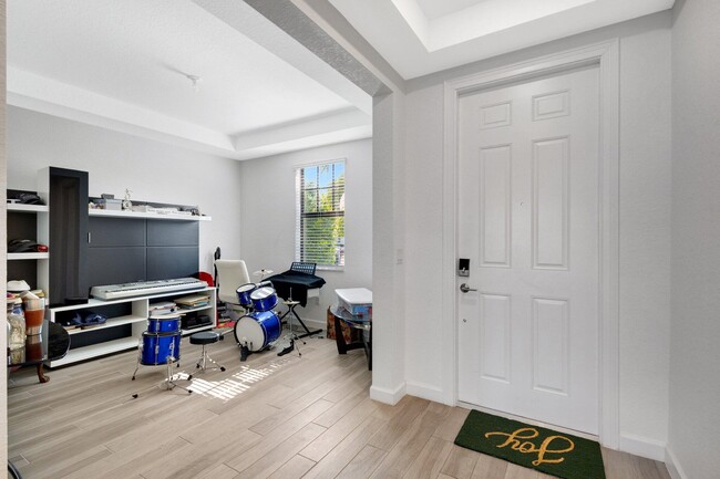 Building Photo - 3244 Dunning Dr