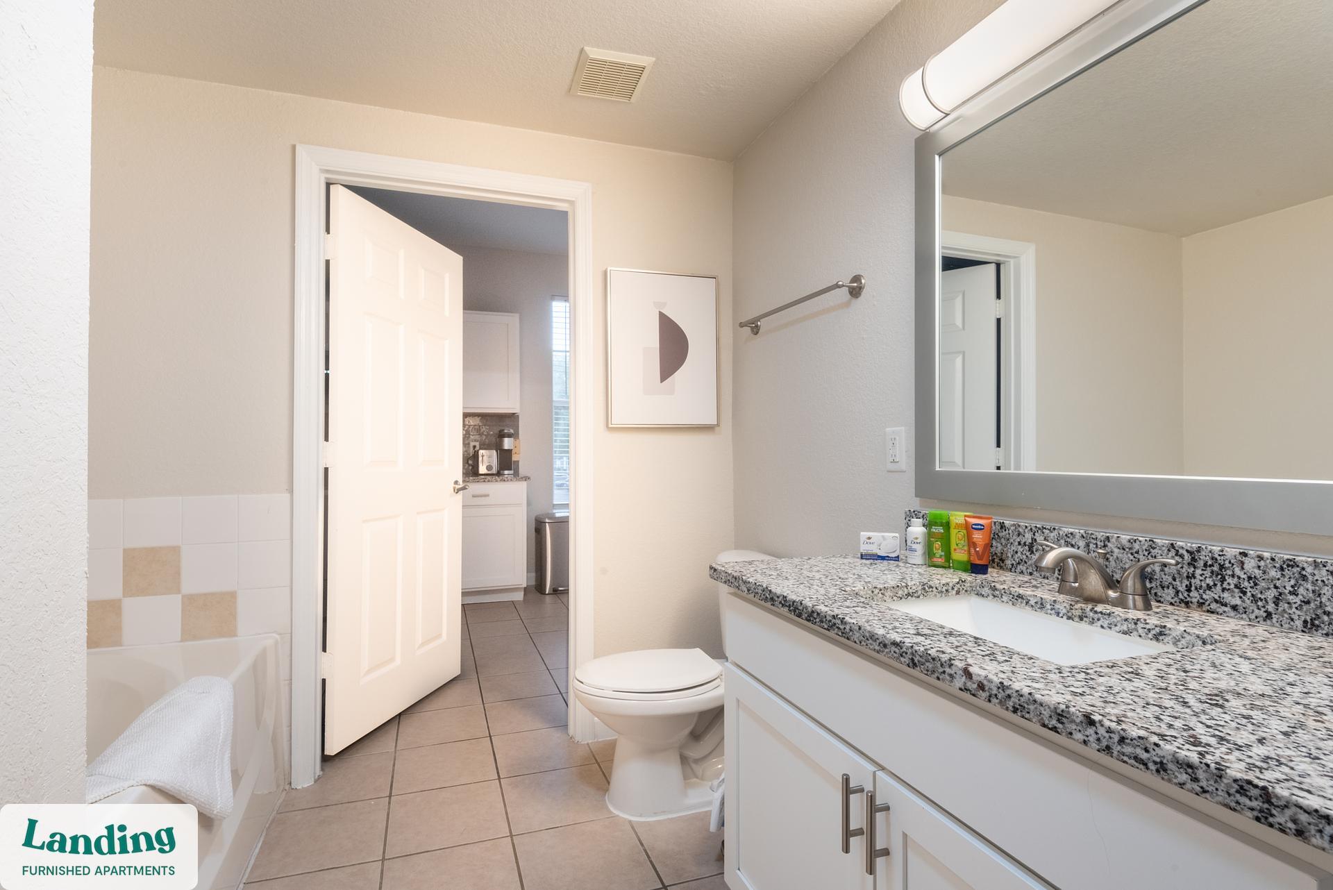 Building Photo - 2801 Biltmore Park Dr