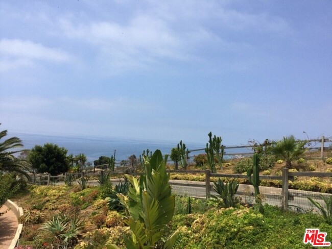 Primary Photo - 34077 Pacific Coast Hwy