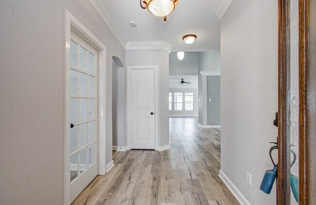 Building Photo - 12935 Northpointe Bend Dr