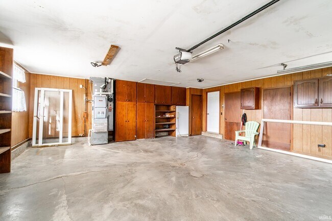 Building Photo - 18205 Doty Rd