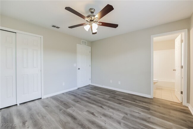 Building Photo - 3206 51st St W