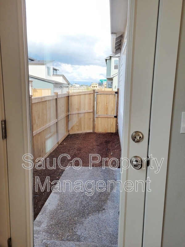 Building Photo - 3887 SE Muddy Ln