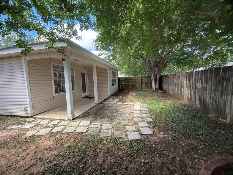 Building Photo - 106 Northchase Ct