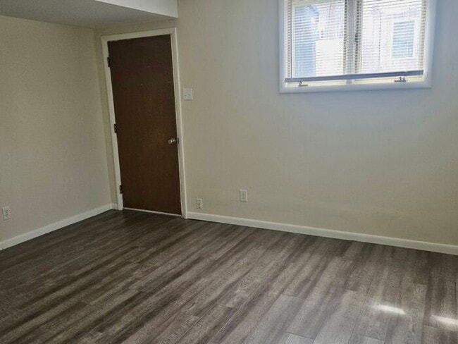 Building Photo - 1 bedroom unit Berrien Springs