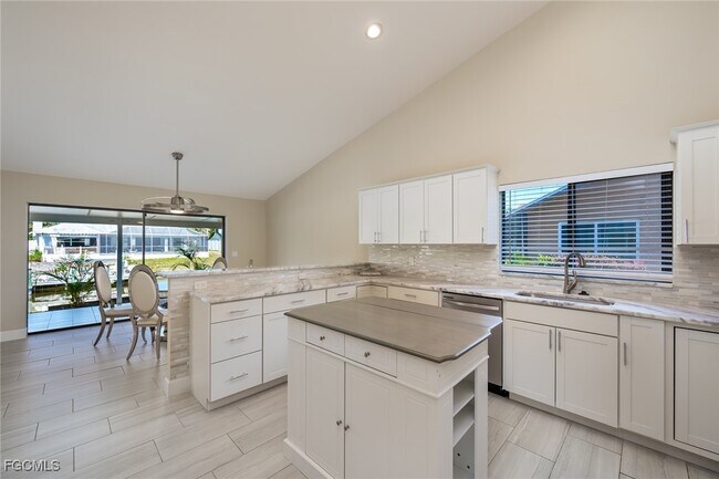 Building Photo - 1416 SE 11th Pl